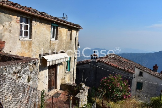 casa semindipendente in vendita a Lucca in zona Pieve di Brancoli