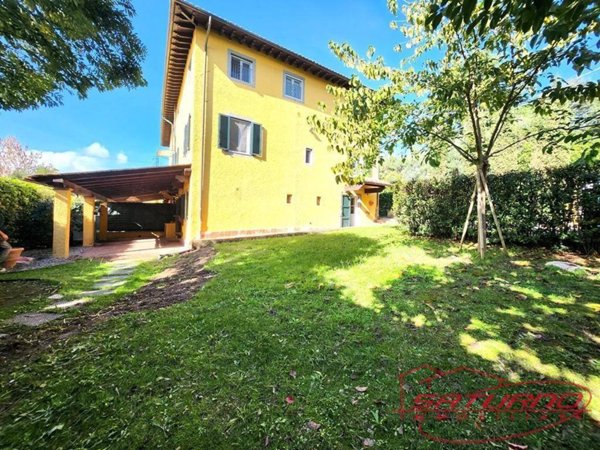 casa indipendente in vendita a Lucca in zona Monte San Quirico