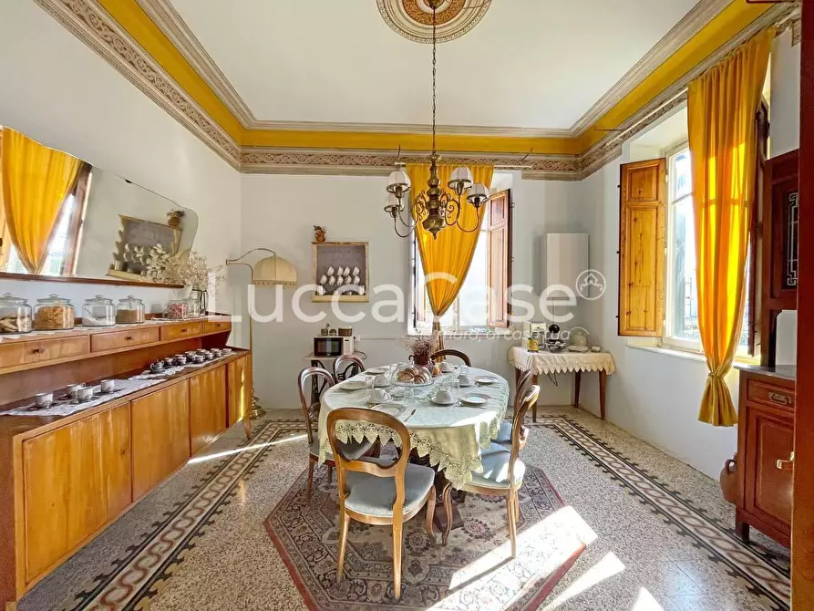 negozio in vendita a Lucca in zona Centro Città