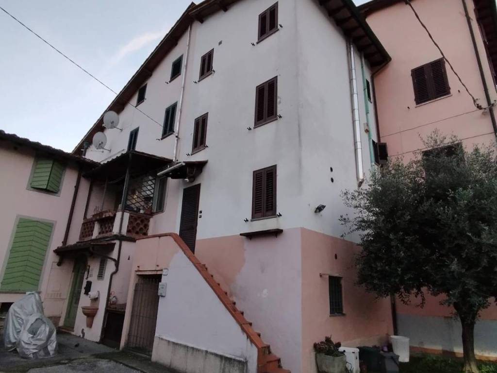 casa indipendente in vendita a Lucca in zona Sant'Angelo in Campo