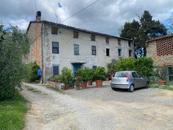 casa indipendente in vendita a Lucca in zona Centro Città