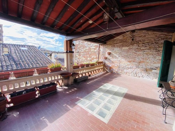appartamento in vendita a Lucca in zona Centro Città