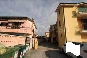 appartamento in vendita a Lucca in zona Picciorana