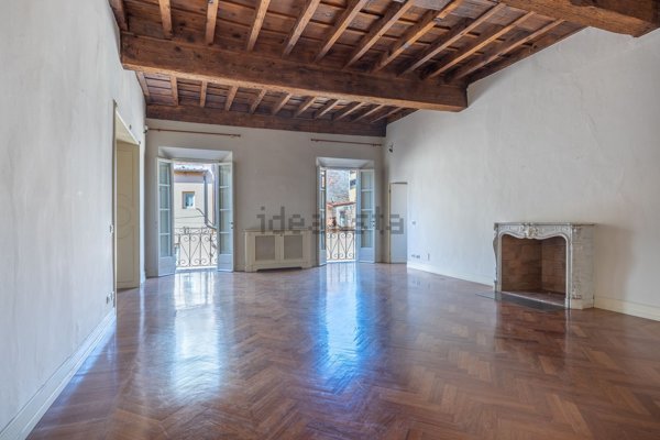 appartamento in vendita a Lucca in zona Centro Città