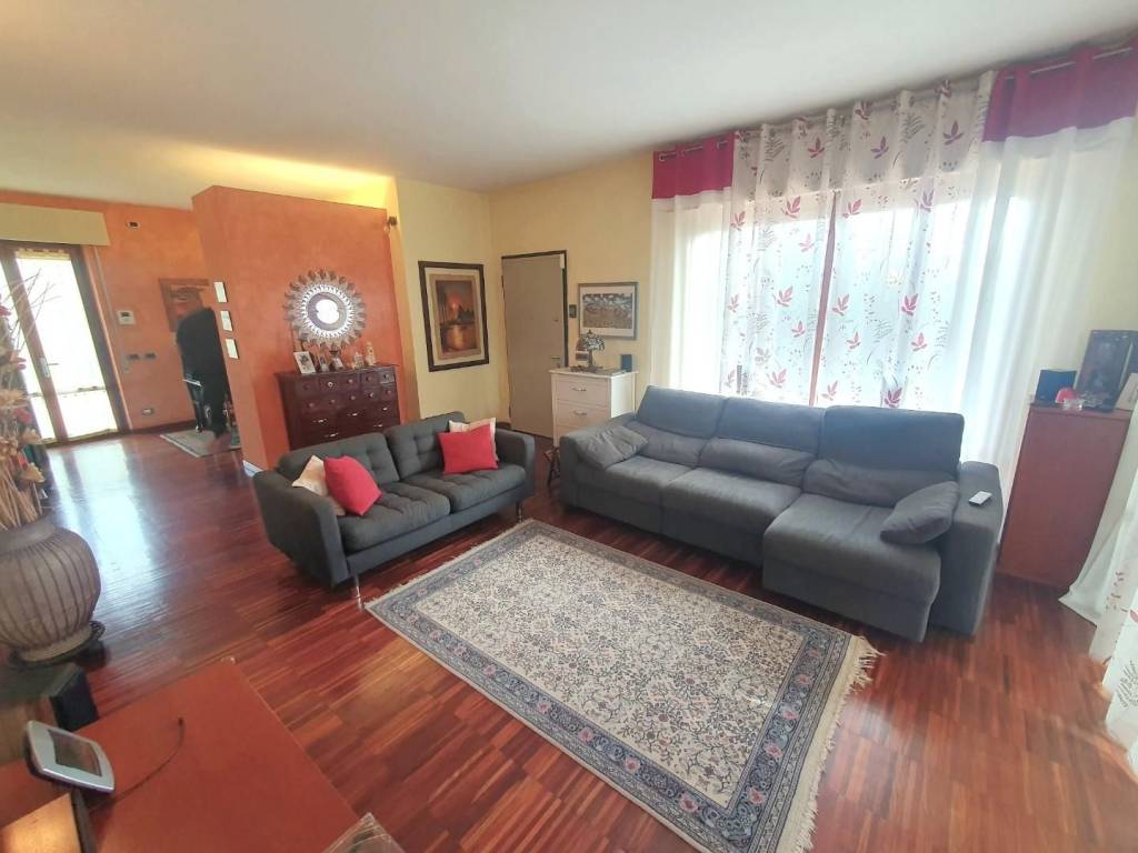 appartamento in vendita a Lucca in zona San Pietro a Vico