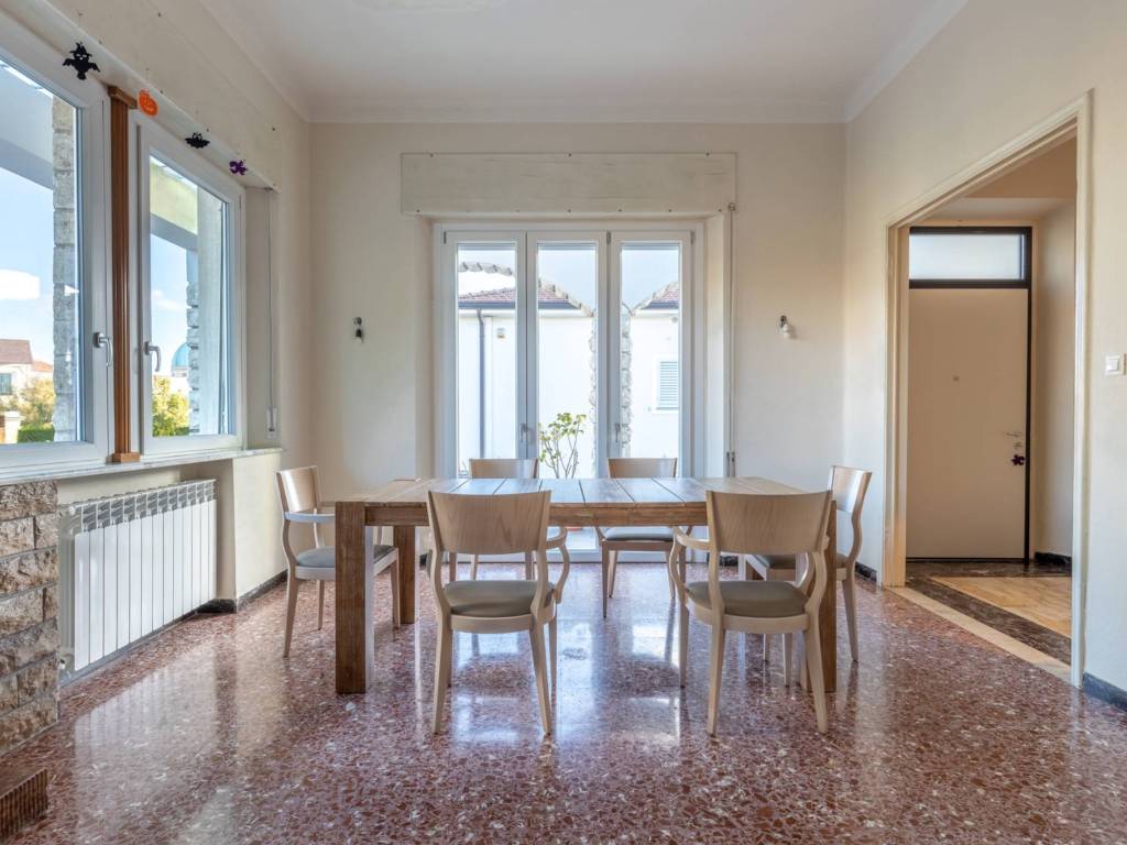 casa indipendente in vendita a Lucca in zona zona San Marco