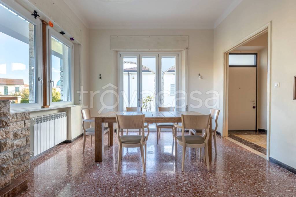 casa indipendente in vendita a Lucca in zona zona San Marco