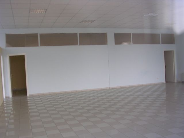 locale commerciale in vendita a Lucca in zona Sant'Anna