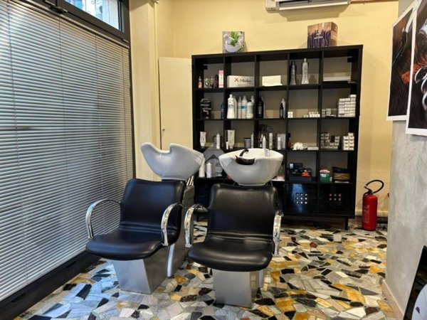 negozio in vendita a Lucca in zona Sant'Anna