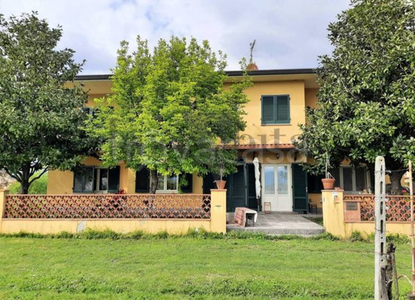 casa indipendente in vendita a Lucca in zona zona SS. Annunziata
