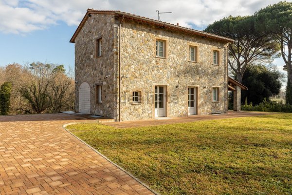 casa indipendente in vendita a Lucca in zona Pieve Santo Stefano