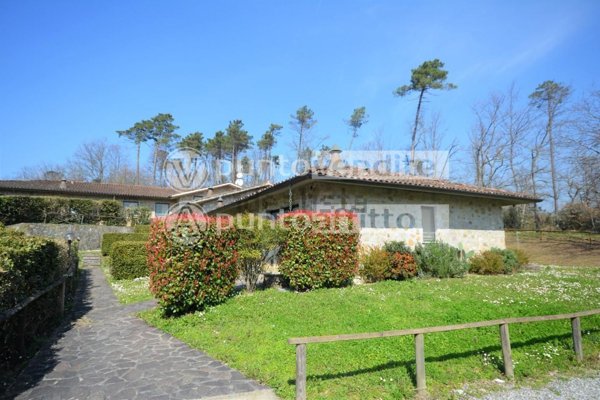 casa indipendente in vendita a Lucca in zona Maggiano