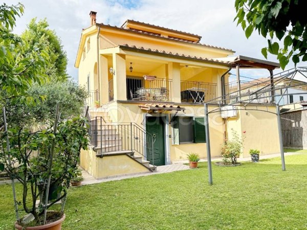 casa indipendente in vendita a Lucca in zona zona San Filippo