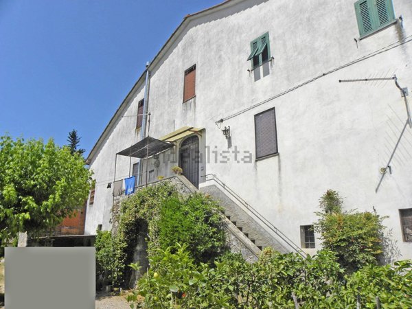 casa indipendente in vendita a Lucca in zona Aquilea