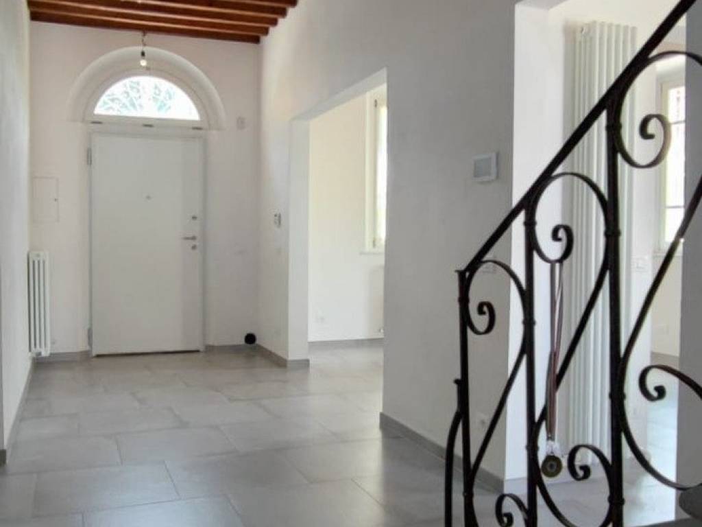 casa indipendente in vendita a Lucca in zona Nave