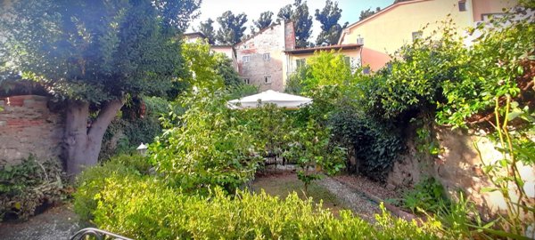 appartamento in vendita a Lucca in zona Centro Città