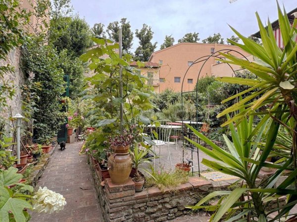 appartamento in vendita a Lucca in zona Centro Città
