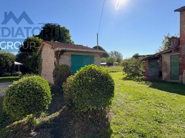 casa indipendente in vendita a Lucca in zona San Pietro a Vico