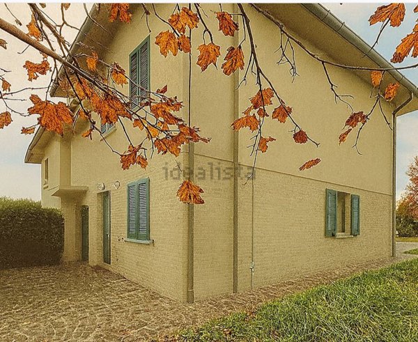 casa indipendente in vendita a Lucca