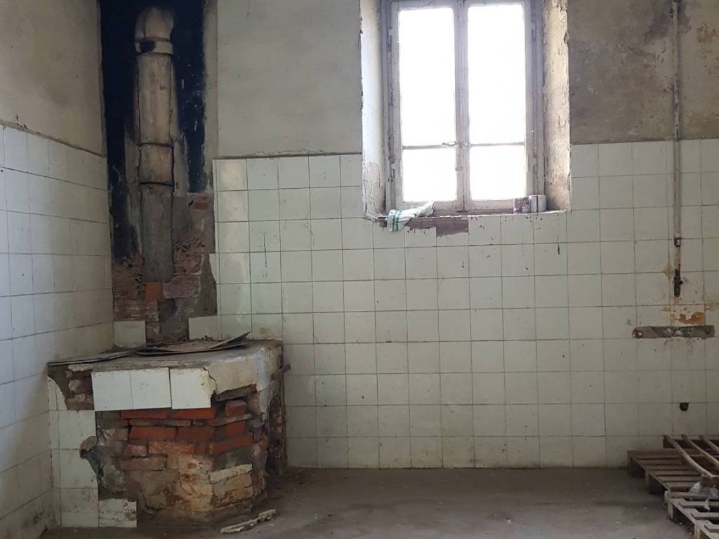 locale commerciale in vendita a Lucca in zona zona San Vito