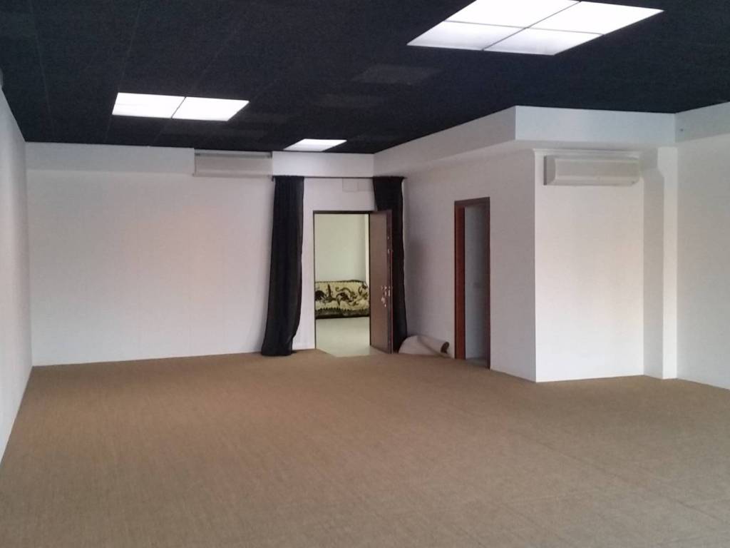 ufficio in vendita a Lucca in zona Sant'Anna