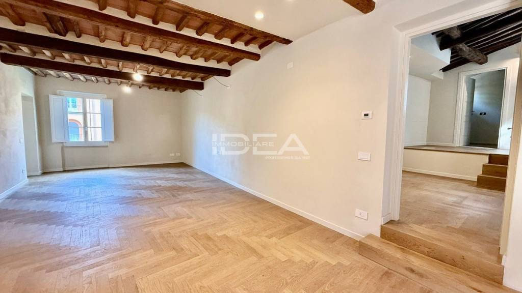 appartamento in vendita a Lucca in zona Centro Città