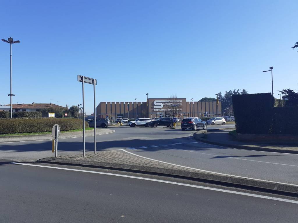 appartamento in vendita a Lucca in zona Picciorana