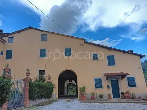 casa indipendente in vendita a Lucca in zona Mammoli