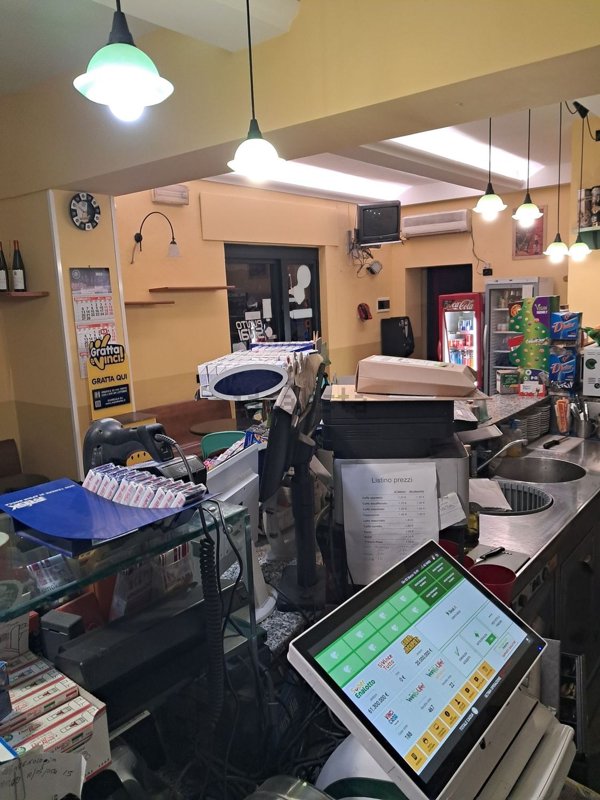 negozio in vendita a Lucca in zona Zona San Concordio