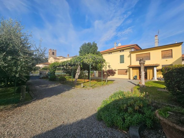 appartamento in vendita a Lucca in zona Ponte a Moriano