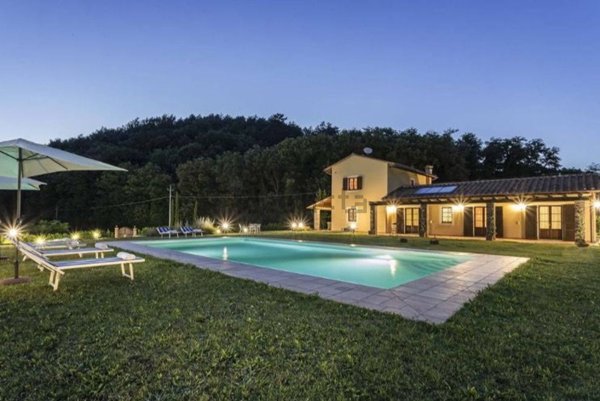 casa indipendente in vendita a Lucca in zona Balbano