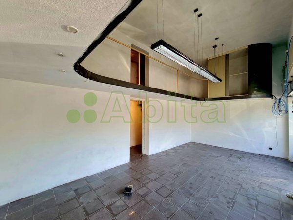 locale commerciale in vendita a Lucca in zona zona San Marco