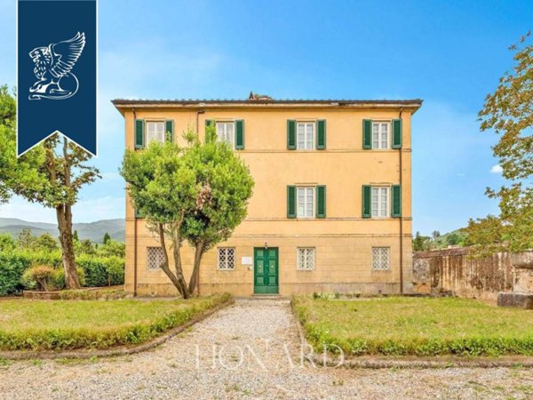 casa indipendente in vendita a Lucca in zona Massa Pisana