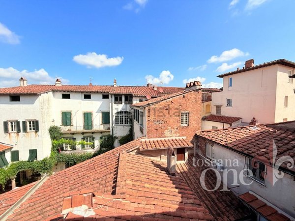 appartamento in vendita a Lucca in zona Centro Città