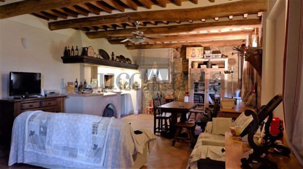 casa indipendente in vendita a Lucca in zona Monte San Quirico