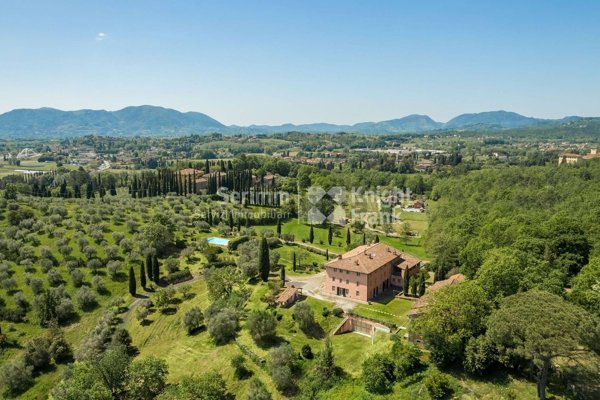 casale in vendita a Lucca in zona zona San Marco