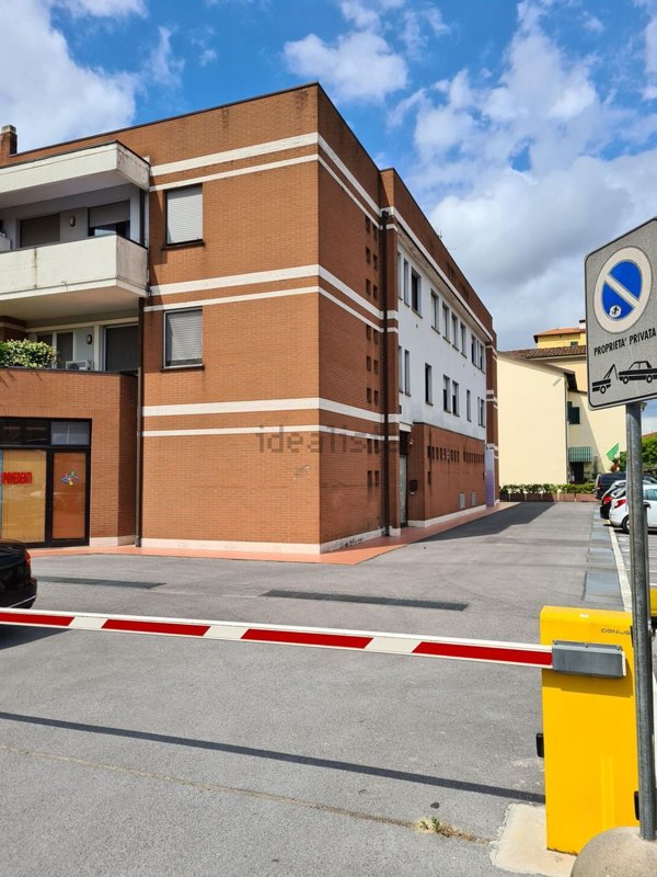 ufficio in vendita a Lucca in zona Zona San Concordio