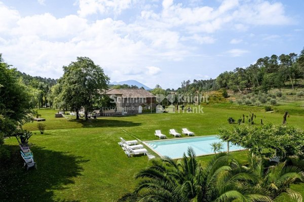 casale in vendita a Lucca in zona Maggiano