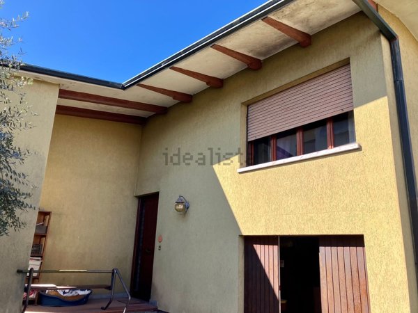 casa indipendente in vendita a Lucca in zona Zona San Concordio