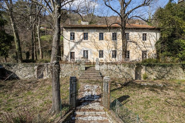 casale in vendita a Lucca