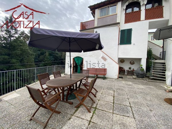 casa indipendente in vendita a Lucca in zona Nozzano
