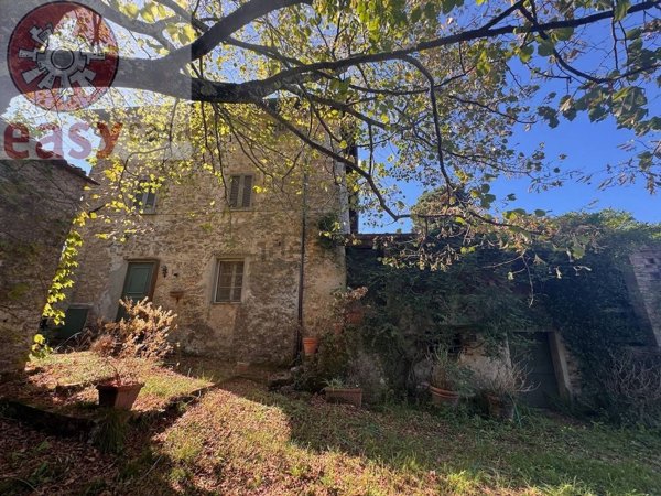 casale in vendita a Lucca in zona Pieve Santo Stefano