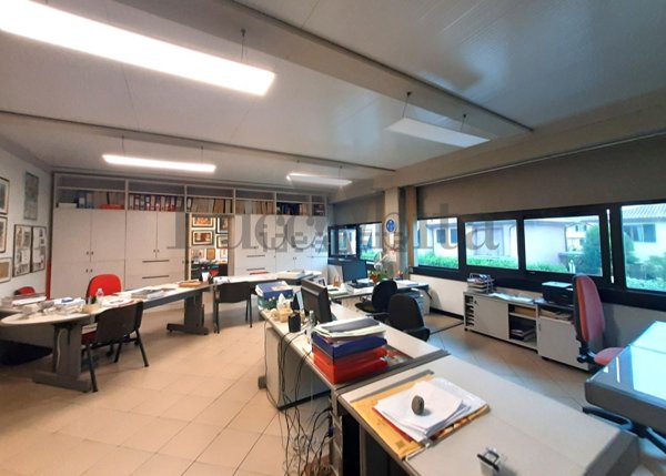 ufficio in vendita a Lucca in zona zona Arancio