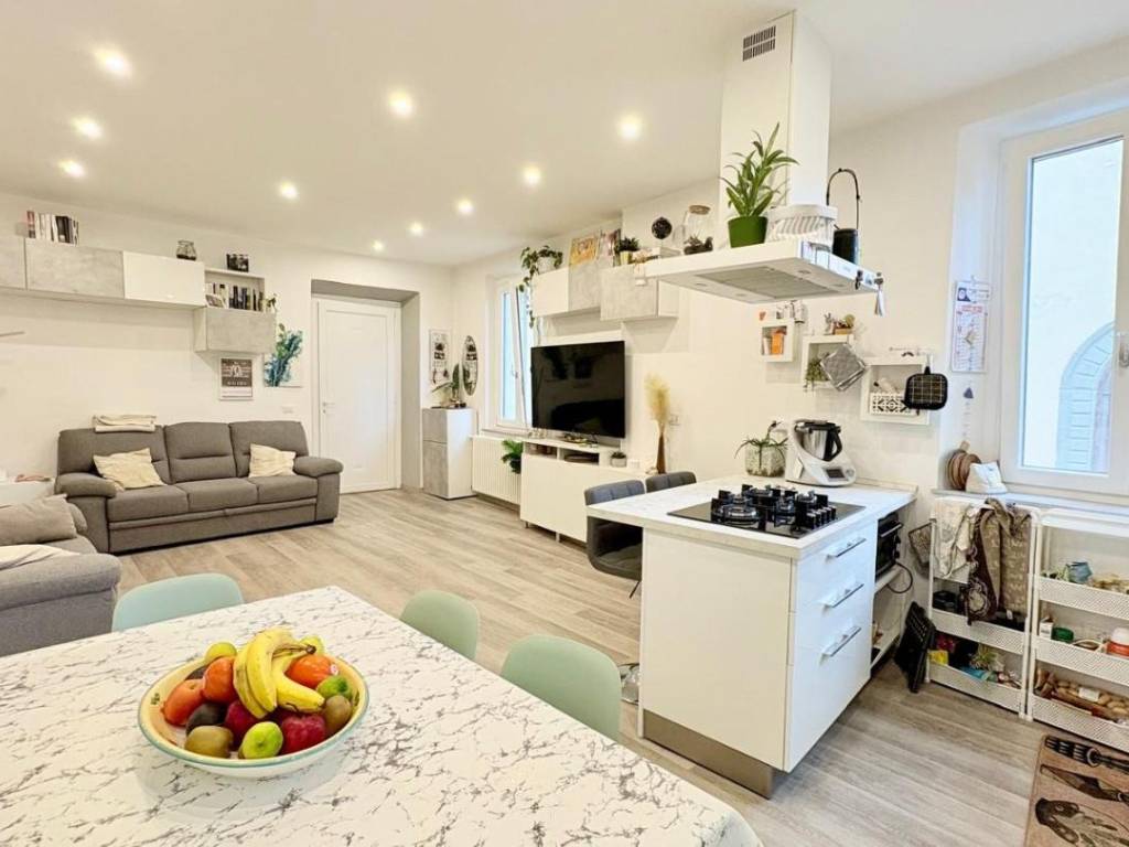 appartamento in vendita a Lucca in zona Centro Città