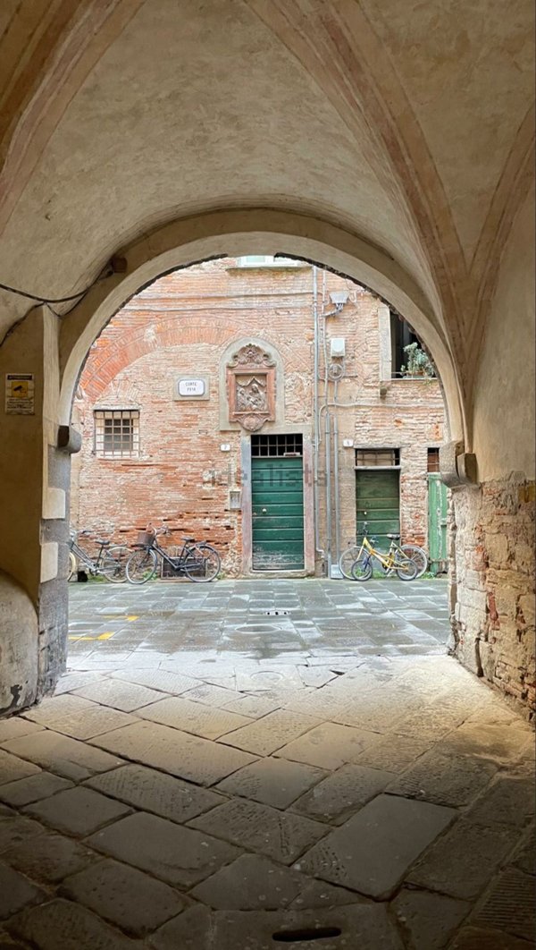 appartamento in vendita a Lucca in zona Centro Città