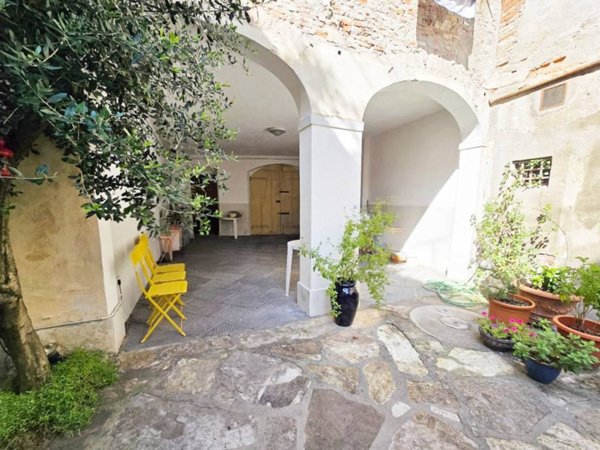 appartamento in vendita a Lucca in zona Centro Città