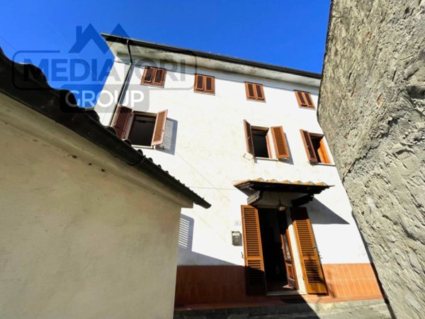 casa indipendente in vendita a Lucca in zona Ponte a Moriano
