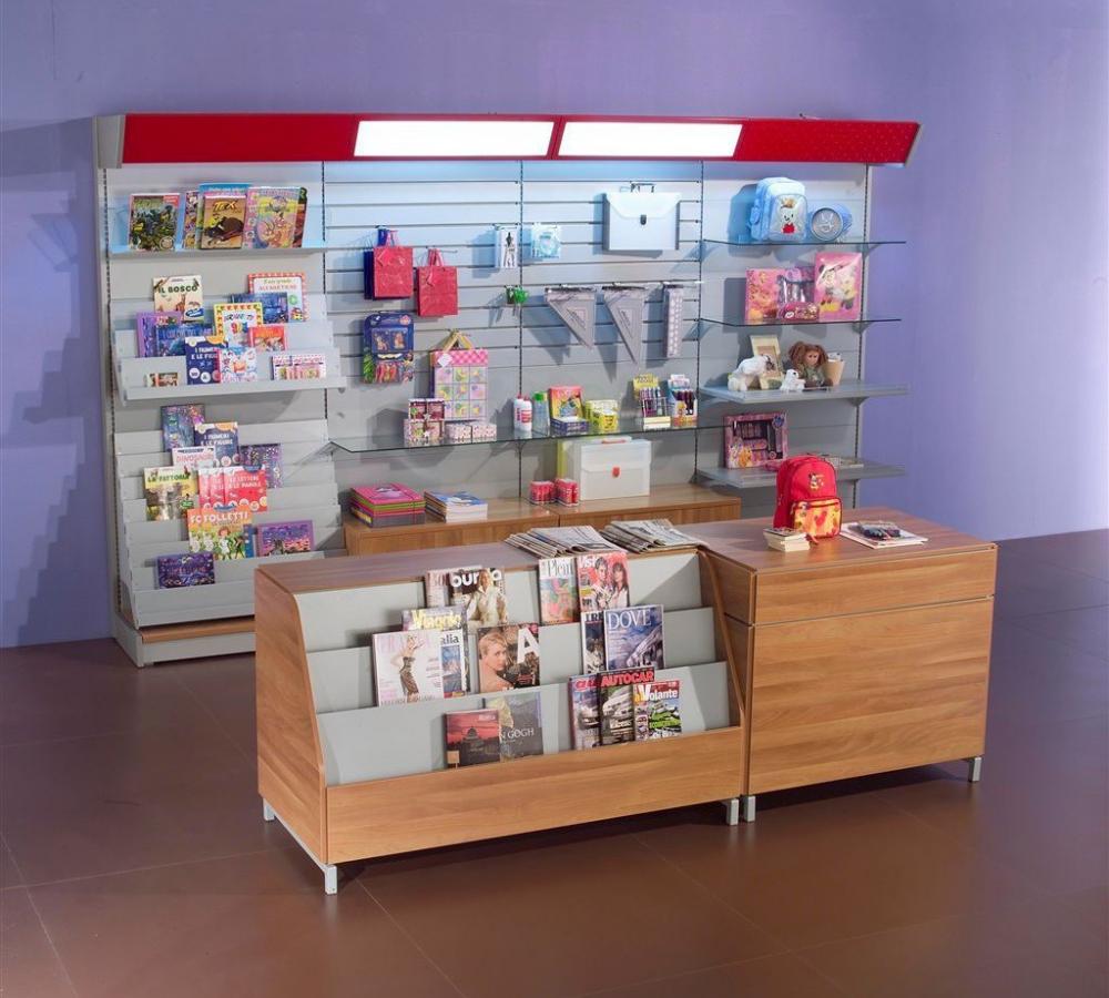 negozio in vendita a Lucca in zona Centro Città