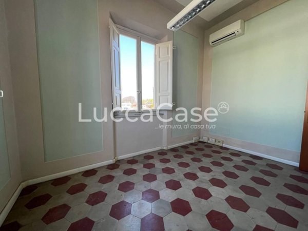 casa indipendente in vendita a Lucca in zona Sant'Anna