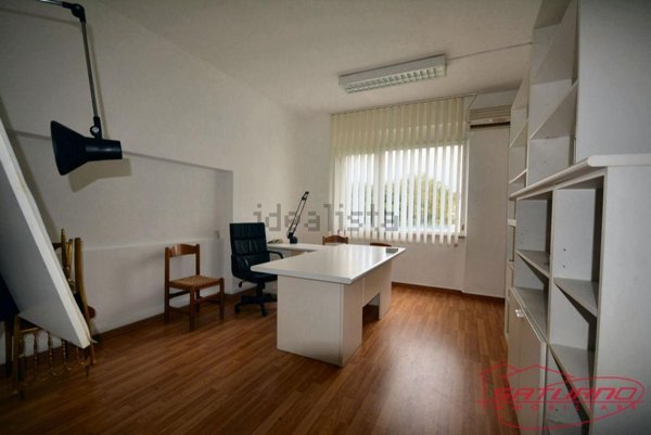 locale di sgombero in vendita a Lucca in zona San Donato